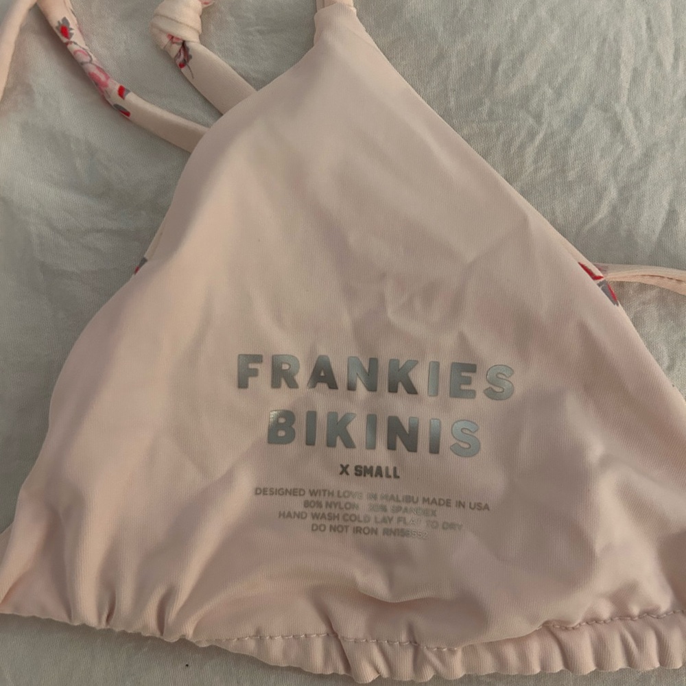 Frankie’s Bikinis Floral Top - Picture 3 of 3